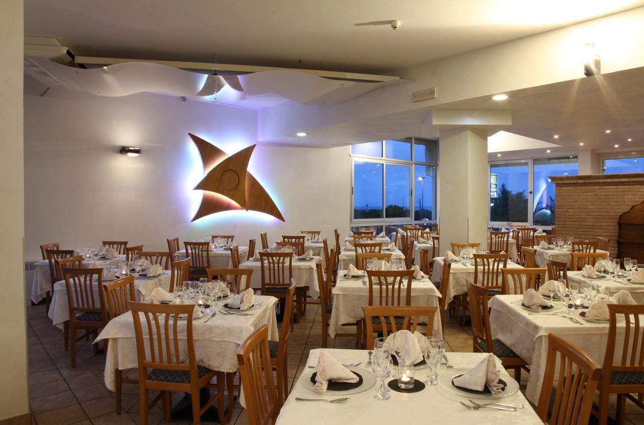 לידו דליי אסטנסי Hotel Plaza מראה חיצוני תמונה