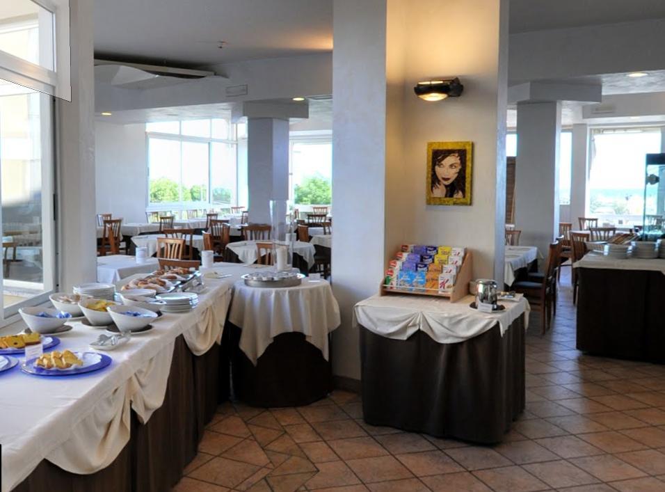 לידו דליי אסטנסי Hotel Plaza מראה חיצוני תמונה